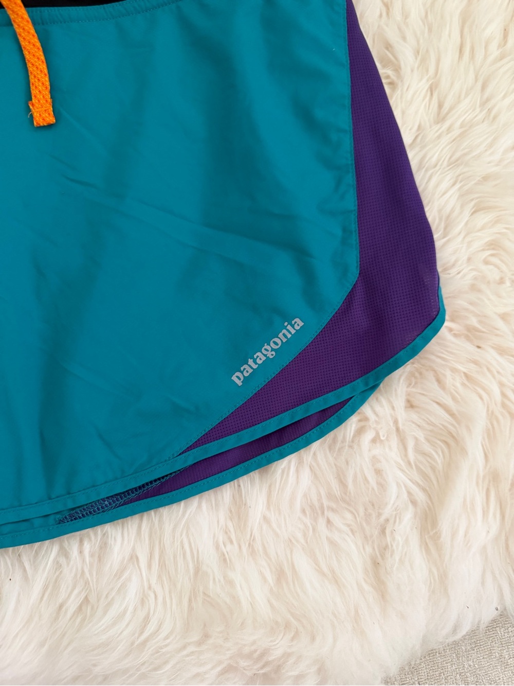 Patagonia Teal Skort with Purple Panels and Black Waistband Womens Sz M - Picture 2 of 3